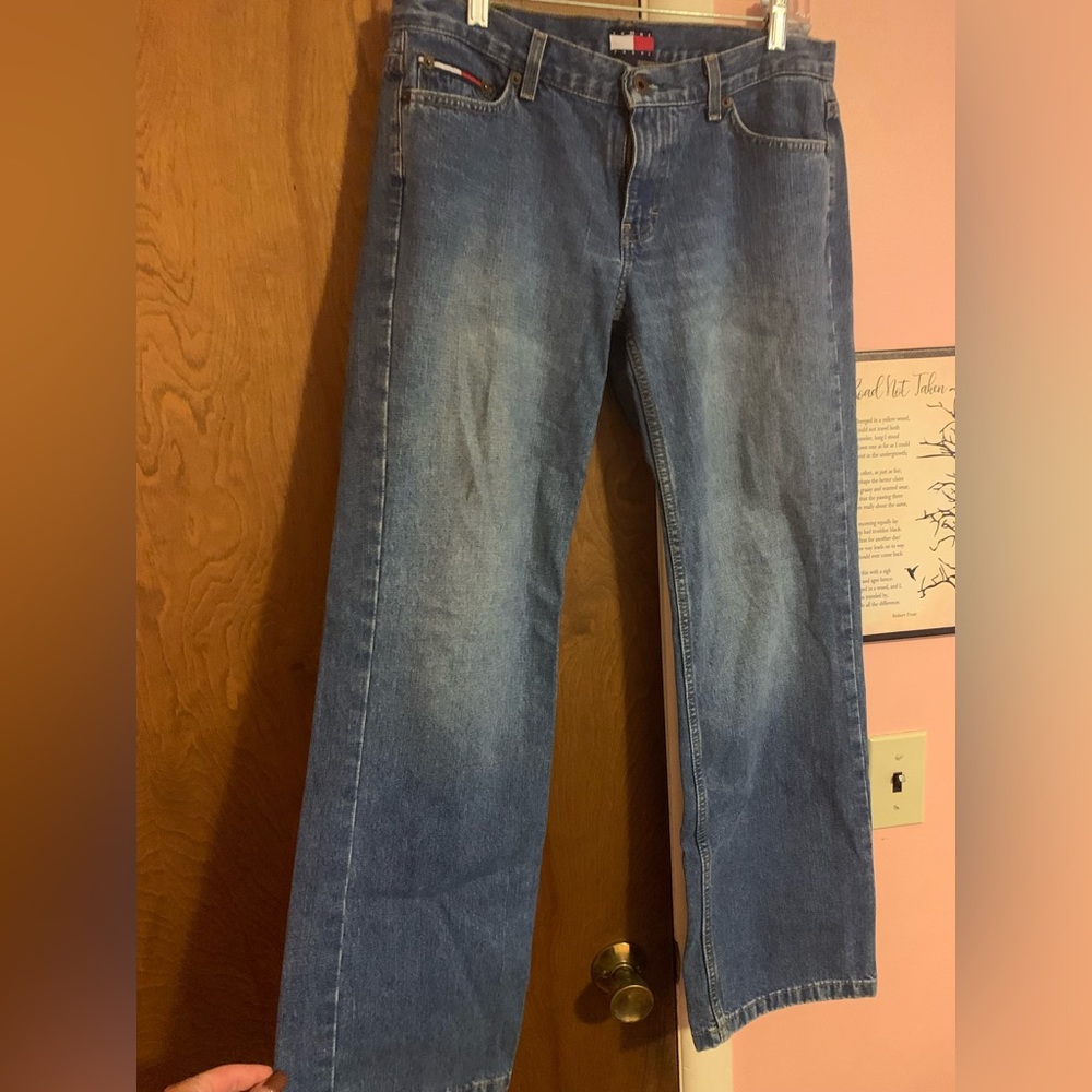 TOMMY JEANS